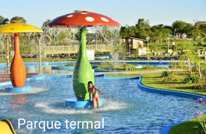 Las Rosas- Centro De Federacion- 3 Cuadras De La Playa- Solo Con Sena Federación Exterior foto